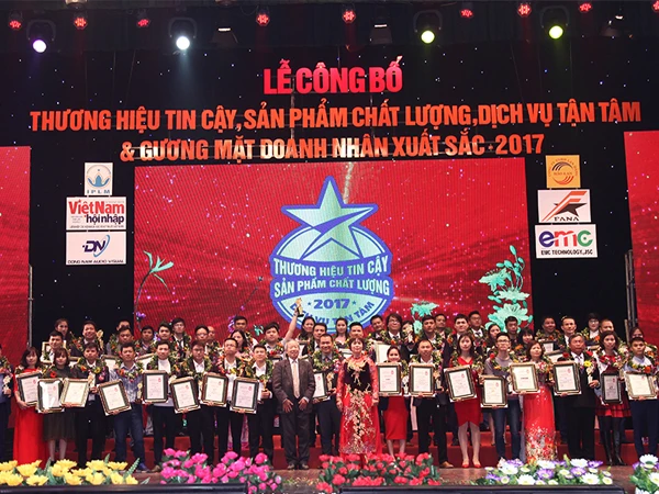 Thương hiệu tin cậy, sản phẩm chất lượng, dịch vụ tận tâm